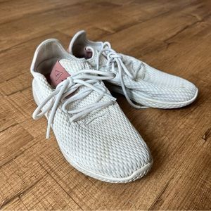 Adidas Hu (Pharrell Williams) Sneaker